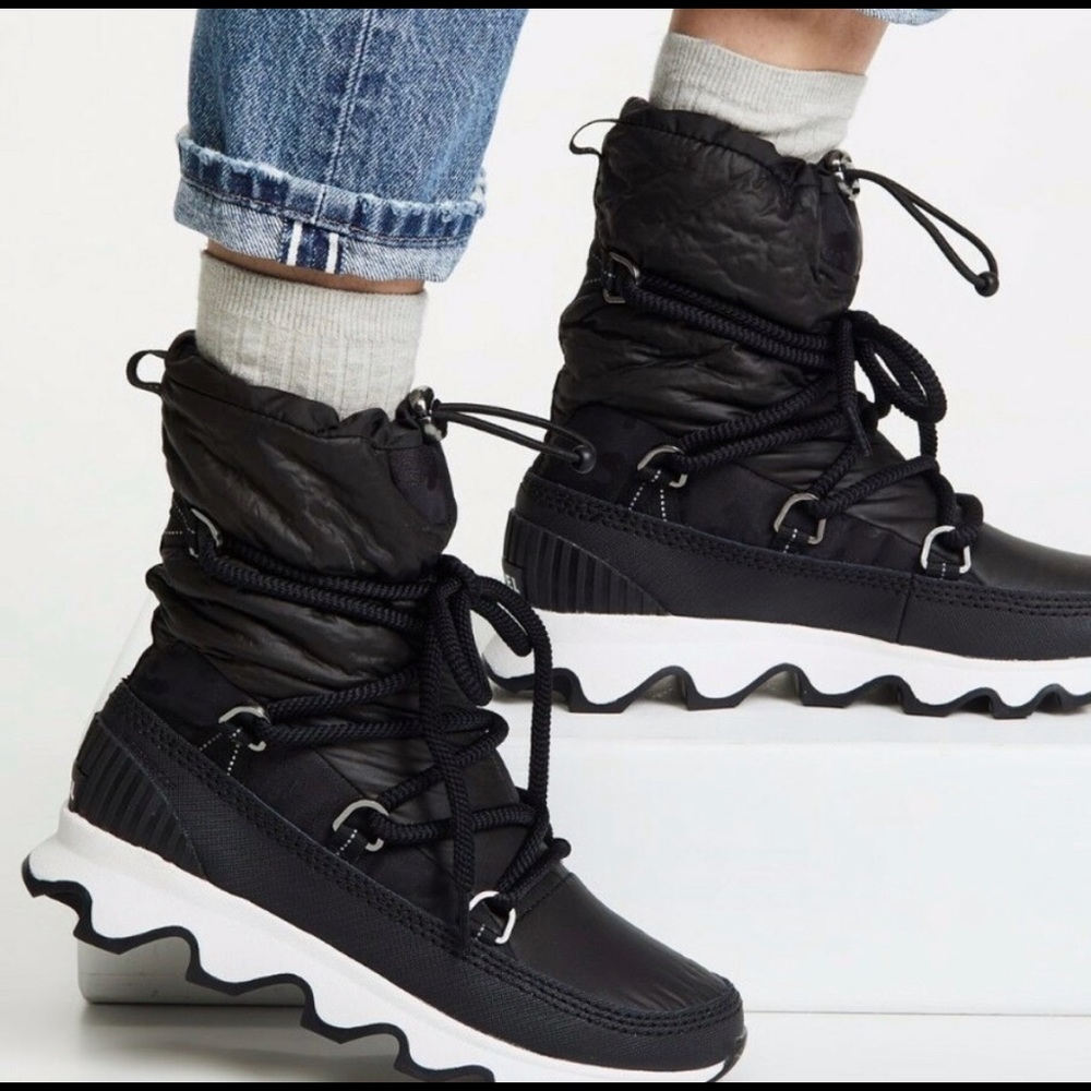 Sorel Kinetic Boot - Black/White